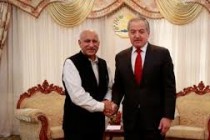 وزير خارجية جمهورية طاجيكستان يلتقى نظيره الهندى مبشر جاويد أكبر