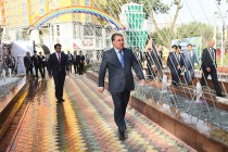 رئيس جمهورية طاجيكستان إمام على رحمان  يضع حديقة الأطفال فى مدينة دوشنبه موضع التنفيذ