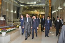 رئيس جمهورية بيلاروس الكسندر لوكاشينكو يصل إلى دوشنبه للمشاركة في اجتماع مجلس رؤساء دول الدول الأعضاء في رابطة الدول المستقلة
