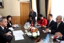 استعراض مجالات التعاون البرلماني بين طاجيكستان والصين في دوشنبه