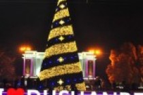دوشنبه الأول لتركيب شجرة السنة الجديدة في آسيا الوسطى