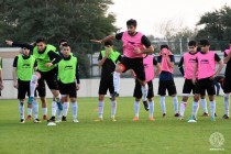 مباراة كرة القدم الطاجيكية البحرينية في المنامة