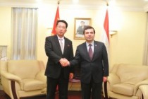 لقاء سفير طاجيكستان لدى كوريا مع سفير لشؤون الخاصة التابع لوزارة الخارجية الكورية