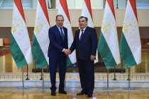 لقاء رئيس جمهورية طاجيكستان إمام على رحمان مع وزير خارجية روسيا سيرغي لافروف