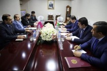 لقاء وزير الداخلية الطاجيكى  مع السفير فوق العادة والمفوض لدولة قطر في طاجيكستان