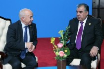 رئيس جمهورية طاجيكستان إمام علي رحمان يجتمع مع الرئيس السويسري أولي مورير
