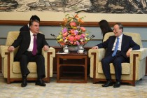 لقاء رئيس جمهورية طاجيكستان، إمام علي رحمان مع نائب رئيس جمهورية الصين الشعبية وانغ تشيشان