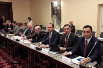 حضور المتخصصين الطاجيك في اجتماع اللجنة المشتركة للمعايير في دريسدن