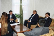 لقاء وزير الشؤون الداخلية مع سفير باكستان المعين حديثاً في جمهورية طاجيكستان ، عمران حيدر