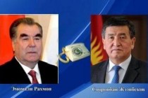 محادثة هاتفية لرئيس جمهورية طاجيكستان إمام علي رحمان مع رئيس جمهورية قيرغيزستان سورونباي جينبيكوف