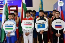 فاز الرياضيون الصغار الطاجيك بثلاث ميداليات في بطولة الملاكمة الدولية