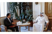 لقاء السفير الطاجيكي  مع رئيس الوزراء القطري