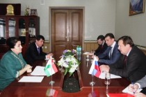 وزيرة ثقافة طاجيكستان وسفير روسيا في دوشنبه يبحثان القضايا التنظيمية للاحتفال بيوم النصر في الجمهورية