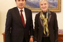 بحث التعاون الشامل بين طاجيكستان واليونان في موسكو