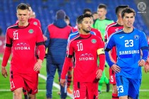 أعلنت أندية كرة القدم الطاجيكية عن طلب 42 من لاعبي كرة القدم الأجانب لموسم 2020