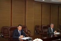 رئيس وزراء جمهورية طاجيكستان قاهر رسولزاده يجتمع مع ممثلي منظمة الصحة العالمية ورئيس مكتب الأمم المتحدة في طاجيكستان