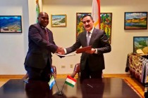 جمهورية طاجيكستان تقيم علاقات دبلوماسية مع جمهورية سيراليون