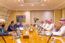 سفير طاجيكستان لدي الرياض يجتمع مع رئيس مجلس الغرف التجارية السعودية