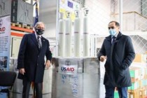 حكومة الولايات المتحدة تقدم 2.6 مليون دولار لدعم أنظمة الأكسجين الطبي استجابةً لكوفيد-19 في طاجيكستان