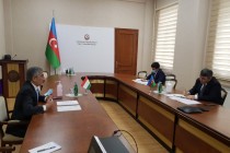 سفير طاجيكستان فى باكو يلتقي مع وزير الزراعة الأذربيجاني