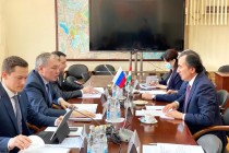 السفير الطاجيكي يلتقي مع رئيس لجنة شؤون رابطة الدول المستقلة في مجلس الدوما الروسي