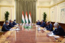رئيس جمهورية طاجيكستان إمام علي رحمان يستقبل وزير خارجية الجمهورية التركية مولود جاويش أوغلو