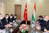 رئيس مجلس النواب الطاجيكي يجتمع مع وزير خارجية تركيا مولود جاويش أوغلو