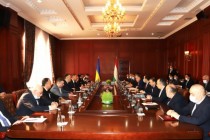 وزير خارجية طاجيكستان يجتمع مع وزير التعليم والعلوم الأوكراني