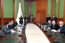 وزير خارجية أوزبكستان عبد العزيز كاملوف يستقبل سفير  طاجيكستان فى طشقند