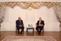 سراج الدين مهر الدين يستقبل سفير باكستان لدى طاجيكستان