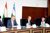 مناقشة قضايا تعزيز التعاون بين طاجيكستان وأوزبكستان في دوشنبه خلال مؤتمر علمي عملي مشترك