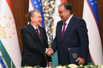 التوقيع على وثائق تعاون جديدة بين طاجيكستان وأوزبكستان