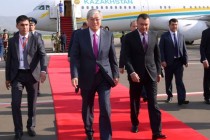 رئيس جمهورية كازاخستان ، قاسم جومارت توكاييف يصل إلى مدينة دوشنبه