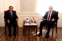 بحث قضايا العلاقات الثنائية بين طاجيكستان واليابان في اتجاهات مختلفة في دوشنبه