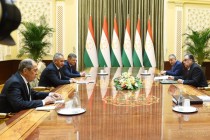 رئيس جمهورية طاجيكستان إمام علي رحمن يستقبل وفدا من روسيا الاتحادية