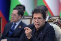رئيس الوزراء الباكستاني عمران خان يجري محادثات مع طالبان. وقال إنه أخذ زمام المبادرة بعد محادثات مطولة مع الرئيس الطاجيكي إمام علي رحمان