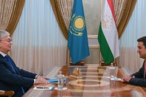 رئيس المجلس الوطني التابع للمجلس العالي لجمهورية طاجيكستان يجتمع مع رئيس كازاخستان، قاسم جومارت تاكاييف