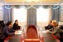 مظفر حسين زاده يلتقي سفير ايطاليا لدى طاجيكستان