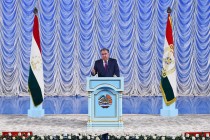 زعيم البلاد إمام على رحمان يوجه خطابا متلفزا بمناسبة يوم اللغة الطاجيكية