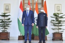 سيراج الدين مهر الدين و سوبرهمانيام جيشانكار يناقشان التعاون بين طاجيكستان والهند