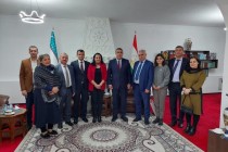 طاجيكستان و أوزبكستان تعتزمان إنشاء مصانع  مشتركة  في مجال تربية دودة القز  و معالجة الشرانق