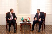 وزيرا خارجية طاجيكستان وباكستان يتحدثان هاتفيا