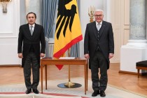 سفير طاجيكستان لدى جمهورية ألمانيا الاتحادية يقدم أوراق اعتماده لرئيس جمهورية ألمانيا الإتحادية