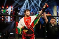 “هذا النصر لبلدي”. أصبح الرياضي الطاجيكي لأول مرة بطل العالم في بطولة فنون القتال المختلطة