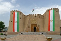 ممثلو شركات السياحة الأوزبكية يزورون المواقع السياحية في محافظة صغد