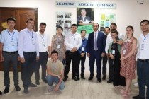 إعادة تدريب 15 مدرسًا للثقافة الطاجيكية في دورات إعادة التدريب الأوزبكية