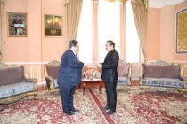 نائب وزير خارجية طاجيكستان يتسلم نسخًا من أوراق اعتماد سفير  الدومينيكان لدى جمهورية طاجيكستان