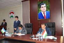 طاجيكستان  و أوزبكستان توقعان  على ست  وثائق  جديدة  للتعاون