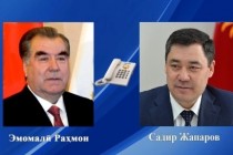 رئيس جمهورية طاجيكستان امام علي رحمان يجري اتصالا هاتفيا مع رئيس جمهورية قيرغيزستان صدير جباروف