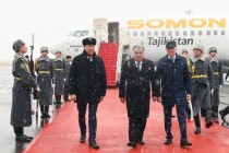 وصول رئيس جمهورية طاجيكستان إمام علي رحمان  إلى مدينة أستانا بجمهورية كازاخستان